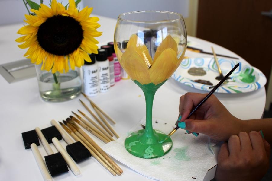 Article Cards Featured Image Painting sunflower on wine glass