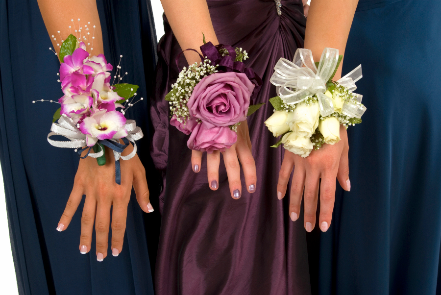 promposal ideas with prom corsages