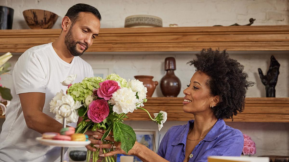 official mothers day flower carnations